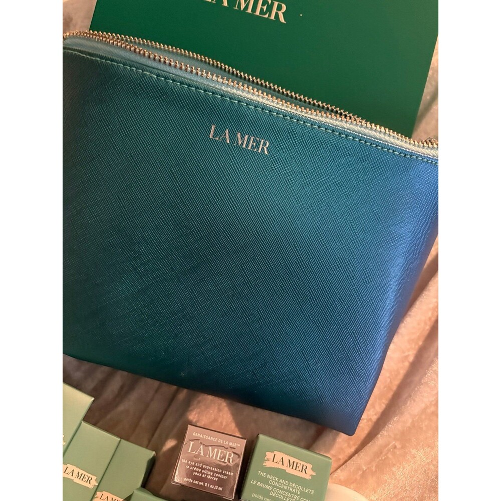 La Mer skincare set of 11 plus bag plus box - Picture 4 of 6